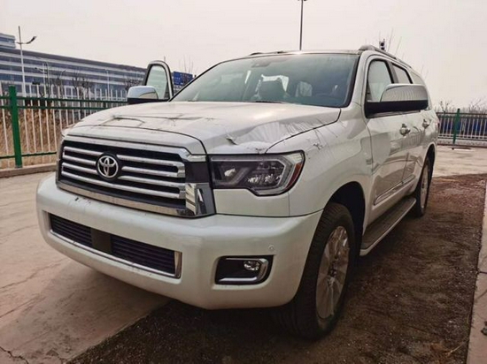 21款丰田红杉5700实车配置讲解国六排放