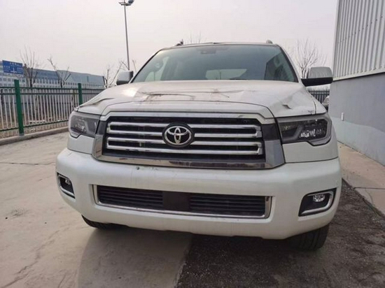 21款丰田红杉5700实车配置讲解国六排放