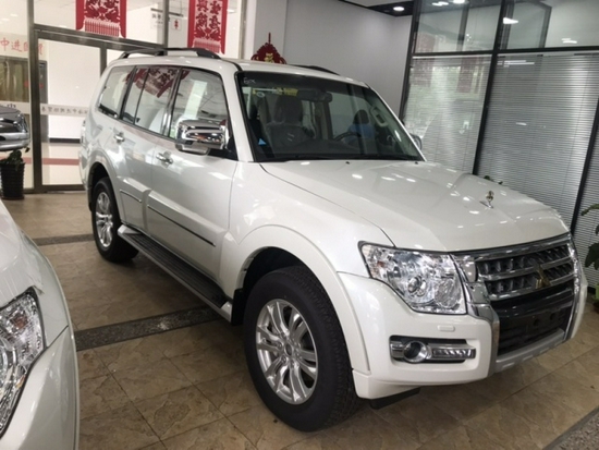 21款中东版三菱帕杰罗v97全新越野特卖