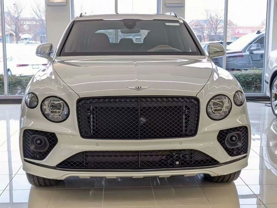 2021款宾利添越外观设计作为宾利的首席外观设计师,sang yuplee对于