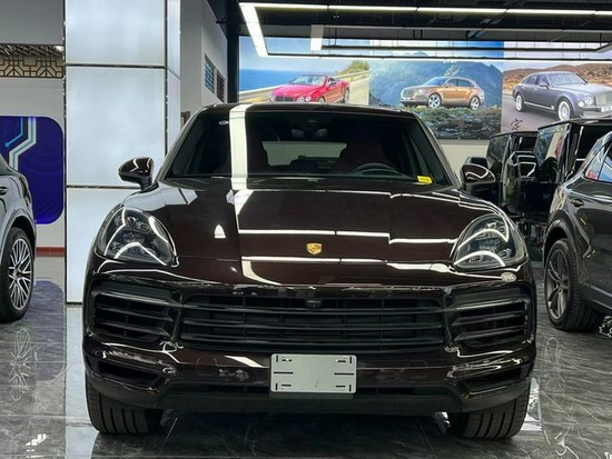 21款保时捷卡宴现车100万起售性价比更高