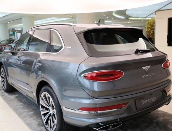 首批2021款宾利添越 配4.0T V8发动机