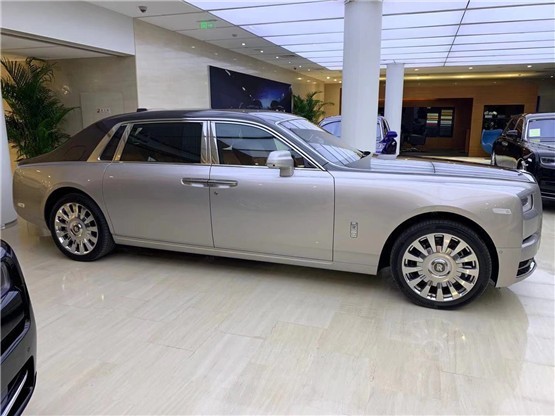 劳斯莱斯幻影加长版至高无上风采和荣耀