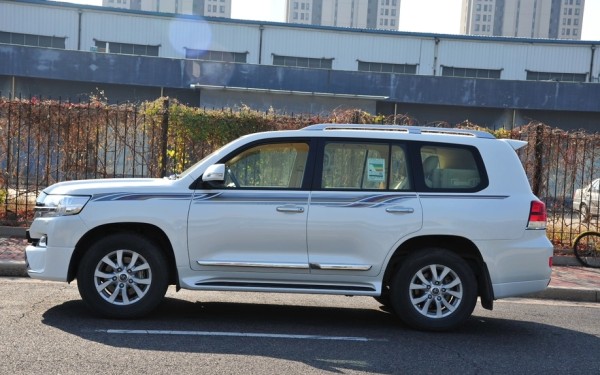 2019款丰田酷路泽4600陆巡gxr玉溪报价