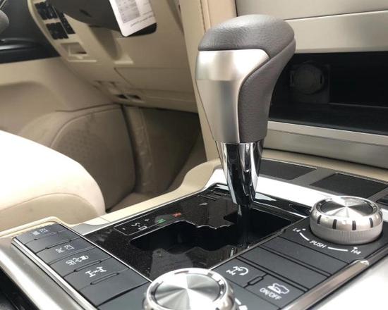 20款丰田酷路泽4.0 两气、八气配置价格