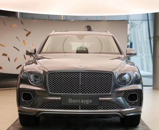 首批2021款宾利添越 配4.0T V8发动机