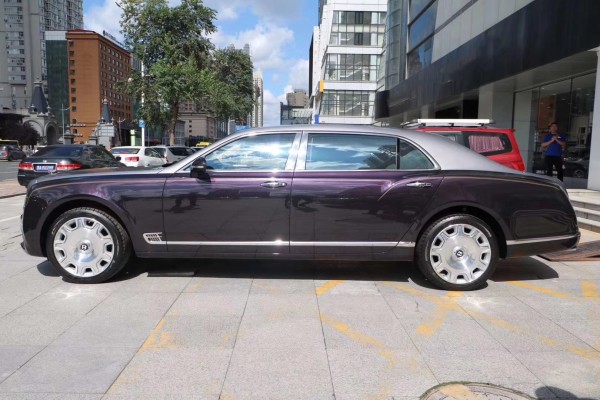 19款宾利慕尚加长奢华之风尽显品风采