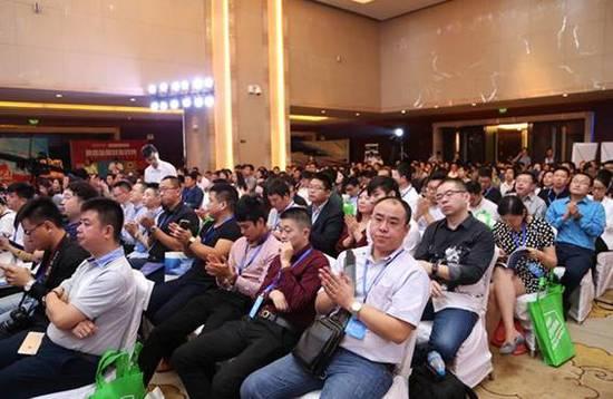 2015中国汽车互联网+创新大典暨100强发布