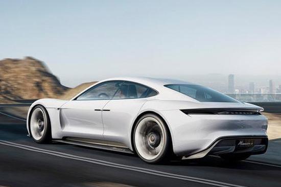 宾利也要做电动车了，还拉上了保时捷、奥迪一块干