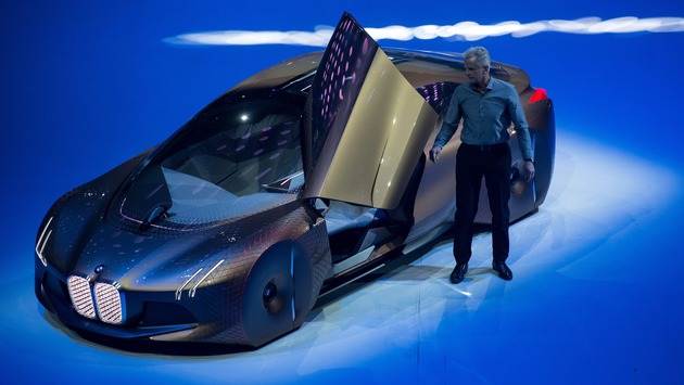 宝马高层在百年庆典上说了啥？