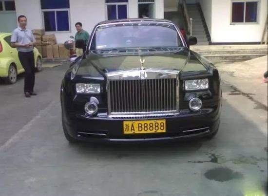 车牌就值百万 全国最牛黄牌车