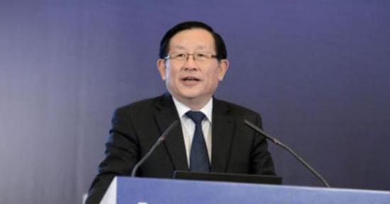 万钢：把握汽车产业发展新方向 创新商业模式