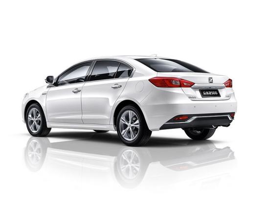 众泰汽车 众泰Z500 2016款 1.5T CVT旗舰型