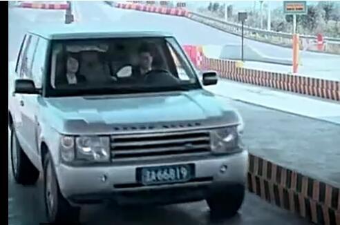 究竟为什么很多人选路虎揽胜而不选S级，一句话告诉你答案