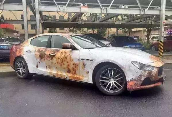 男子400万买豪车后朋友频繁借车 尝试贴这个膜