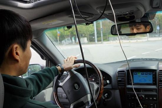 这里有一辆会“透视”的汽车