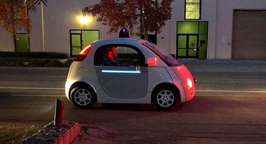 从门外汉到专家 看谷歌女神如何设计无人车的？ 