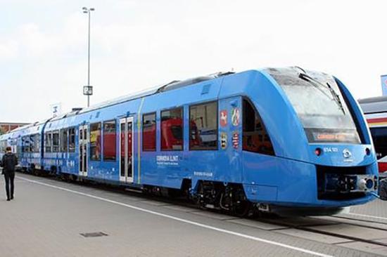 德国彻底抛弃燃油，首列氢动力火车上轨