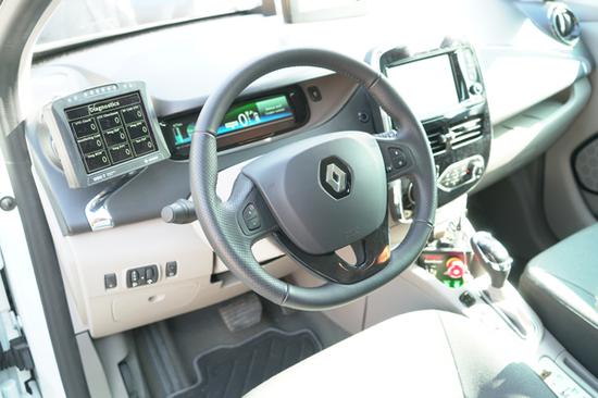 雷诺自动驾驶原型车内饰图
