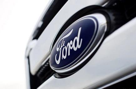 谷歌苹果遇最强联盟：13家车企、供应商打造开源车载软件平台 