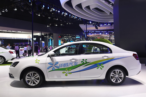 政府工作报告改“新能源汽车”为“清洁能源汽车” 内中大有深意