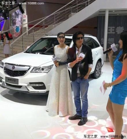 &nbsp;&nbsp;&nbsp;&nbsp;&nbsp;&nbsp;&nbsp;等等，这两个人怎么那么眼熟