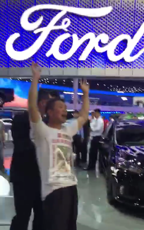 &nbsp;&nbsp;&nbsp;&nbsp;&nbsp;&nbsp;&nbsp;放开我，我要吐槽 ❕❕