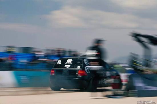 F4W我相信你我都愿为此付出最大的努力！