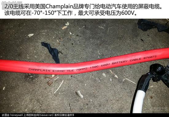 牛人拆解特斯拉电池板 发现了它的秘密！