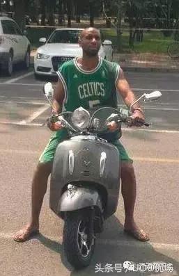 前国安外援卡努特也是电动车的粉丝