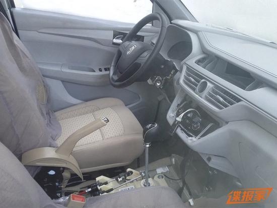 宝骏全新SUV谍照曝光 年底推出/7座布局