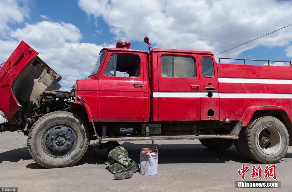 吉林农民自费买消防车灭火12年