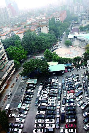 
	　　在广州，像天河这样的城区，停车场车位的缺口更大。