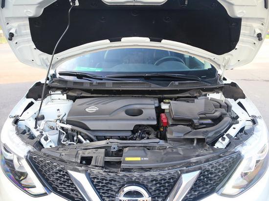东风日产  2.0L CVT 发动机舱