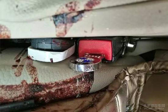 不作死不会死 女子不系安全带致车祸身亡