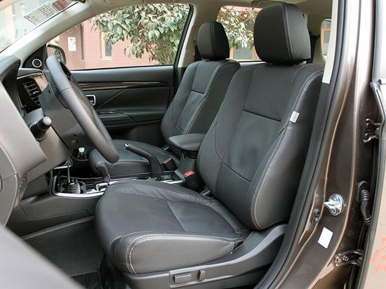 广汽三菱欧兰德2.0L荣耀版“520”