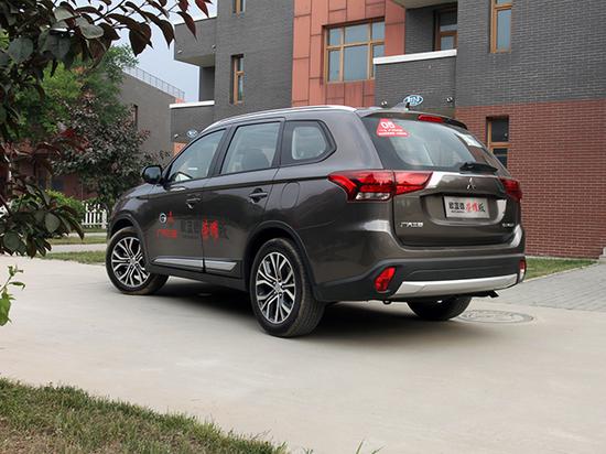 广汽三菱欧兰德2.0L荣耀版“520”