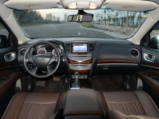 英菲尼迪  2.5T 大中控全景