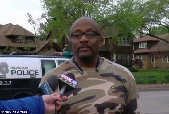 之后动用了一辆拖车把SUV给拖了出来，房主Theo表示有点无奈，不过他还是说自己没有受伤就已经很好了。