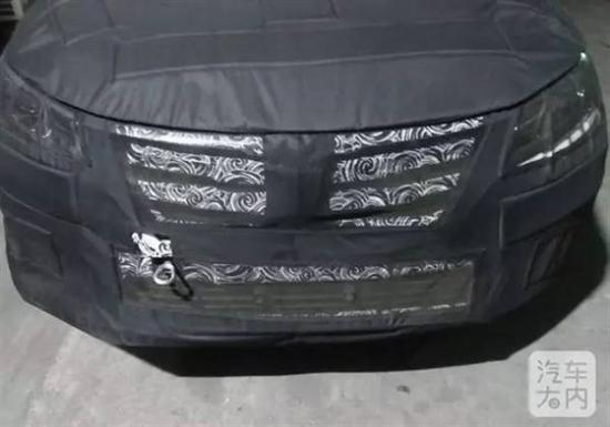 荣威全新SUV路试谍照曝光 搭两款发动机