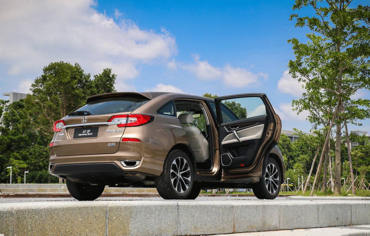 9秒破百，油耗不到6个！实测1.7吨多重的本田旗舰SUV