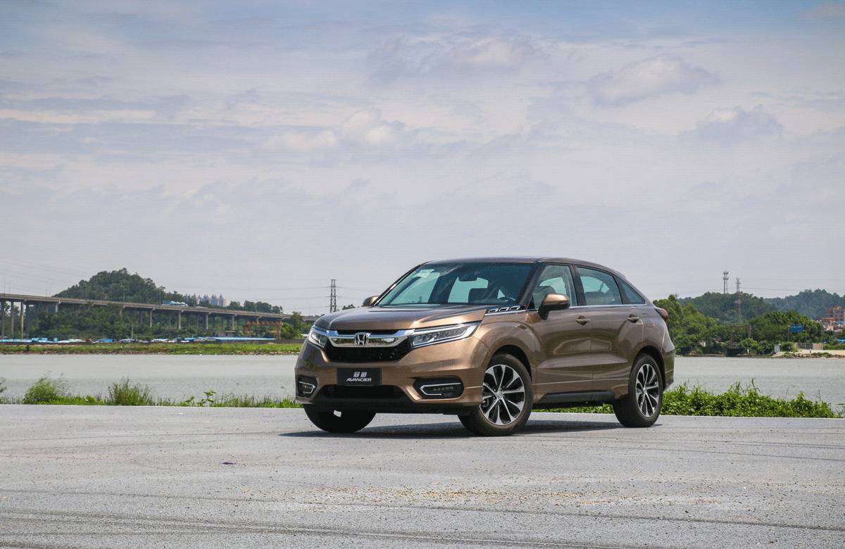 9秒破百，油耗不到6个！实测1.7吨多重的本田旗舰SUV