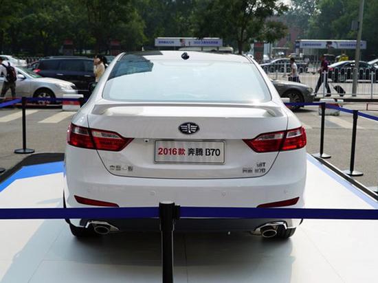 低薪大学教授买啥车 15万