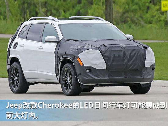 曝Jeep自由光中期改款 衍生Trackhawk性能版-图2