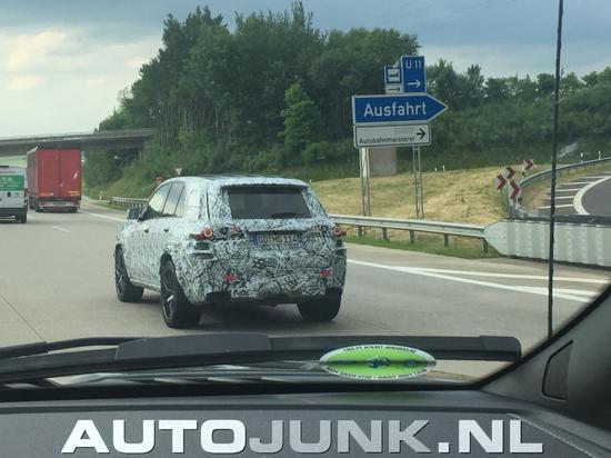 2019-mercedes-gle-spied-in-german-traffic-prototype-trying-to-hide-new-design_4.jpg