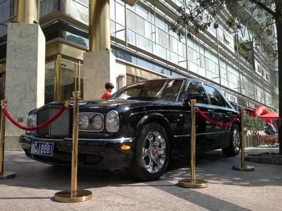 这样安装车牌，有可能被扣12分，多数人并没有注意到