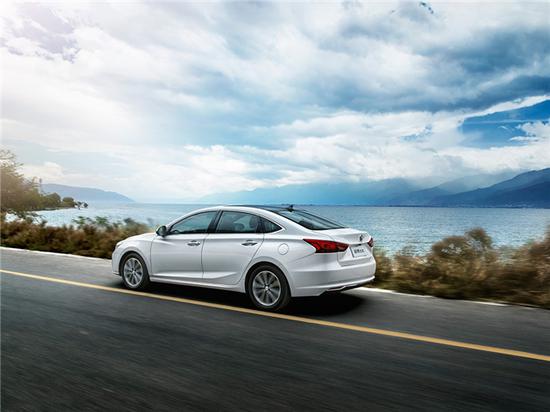 头条·新车｜新设计语言终成现实，长安睿骋CC官图发布