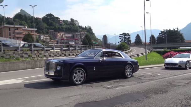 车买了就得开！劳斯莱斯慧影Sweptail法国街头实拍