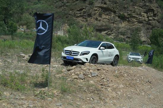 探索｜梅赛德斯-奔驰SUV家族古北水镇初体验