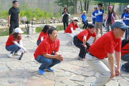 探索｜梅赛德斯-奔驰SUV家族古北水镇初体验